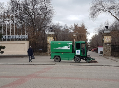 Работы по уборке города от мусора и грязи выполнены почти наполовину