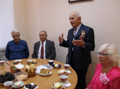 Активистов городского Совета Ветеранов поздравили с Днем пожилых людей