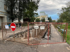 Авария на канализационном коллекторе произошла на улице Маршала Кошевого