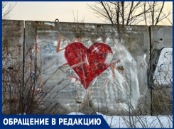 «Авторы граффити, отзовитесь!»: активисты-альтруисты преображают набережную на В-9 без нарушения авторских прав 