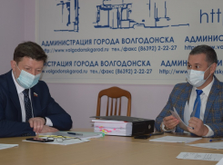 Депутаты предложили продавать больше городской земли и легализовать стихийные рынки