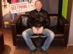 За неоднократный секс с 13-летней школьницей задержали 45-летнего браконьера в Семикаракорском районе 