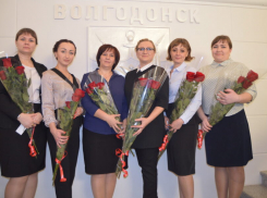 Поощрения до 15 тысяч рублей получат лучшие муниципальные служащие Волгодонска 