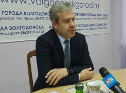 «Деньги и раньше уходили в область»: Андрей Иванов высказал свое мнение по поводу скандала с продуктами для школ и садов Волгодонска
