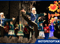 Песни, танцы и акробатика: коллективы ДК «Октябрь» подарили волгодонцам незабываемый концерт