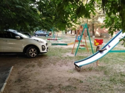 В Волгодонске начнут бороться с нехваткой парковочных мест во дворах