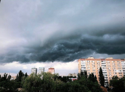 Сильный ливень с градом обрушился на Волгодонск