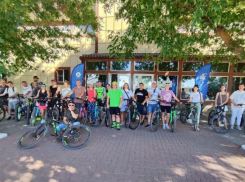 Тематическим велоквестом отметили сотрудники Ростовской АЭС 70-летие запуска первой в мире атомной станции 