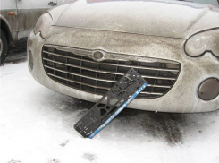 В Волгодонске массово сливают бензин и крадут госномера с машин 