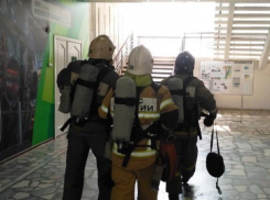 На Атоммаше потушили условный пожар и спасли двух «пострадавших»