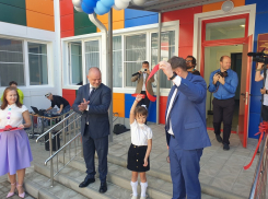 Есть собственная электростанция: вместо сумрачного «Лесовичка» в Волгодонске появились веселые «Голубые дорожки»