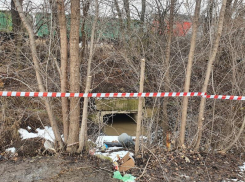 Рядом с ямой-убийцей на Морской осталась открытой ещё одна сточная яма
