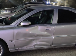 «Таксист на авто серого цвета врезался в нашу машину»: в Волгодонске ищут свидетелей ДТП на Морской 