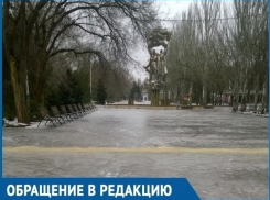 Волгодонцев рассмешила песочная «Дорога жизни» в обледеневшем Парке Победы