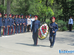 Молодежь провела митинг памяти (фотоотчет)