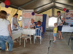 572 гостя фестиваля «Великий шелковый путь», пользуясь случаем, привились от гриппа