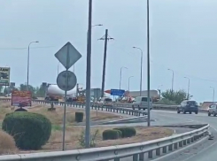 Лопасти въезжают в Волгодонск - пробка в Шлюзах на подходе  