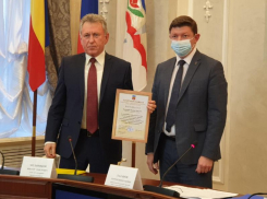 Депутаты Волгодонска приняли отставку Виктора Мельникова