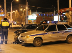 Пьяного водителя-инвалида, покалечившего полицейского в центре Волгодонска, арестовали на 15 суток