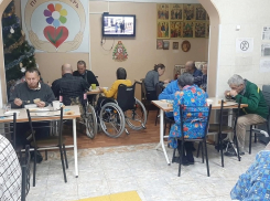 Для бездомных волгодонцев церковь организовала вкусные ужины