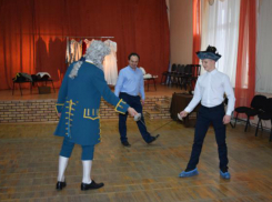 Увидеть работу театра изнутри и ощутить себя в роли актера сумели юные волгодонцы