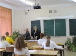 Волгодонцы  сдали ЕГЭ по географии, литературе и химии