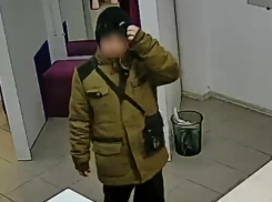 Махинация с картами и воровство из ПВЗ: в Волгодонске орудует наглая группа малолетних воришек