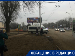 Волгодонцы вынуждены перебегать проезжую часть из-за переноса остановки