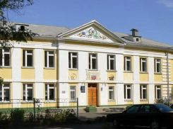 Первая школа Волгодонска отмечает 65 юбилей