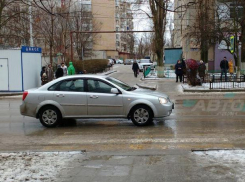 Переходящую дорогу по «зебре» женщину сбили на «30-нике» в Волгодонске 