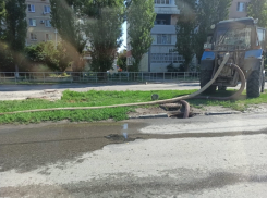 Улицы Горького и 30 лет Победы затопило водой