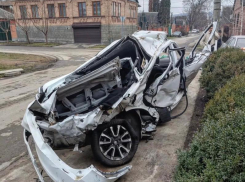 Раздолбанную вдребезги «Весту» выставили на продажу в Ростовской области