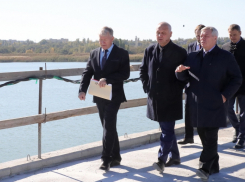 «Лучше бы транспорт наш проверил»: как волгодонцы отреагировали на приезд губернатора Голубева