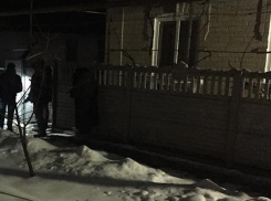 Пытавшиеся угнать машину преступники зарезали собаку и покалечили пенсионерку 