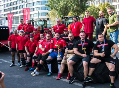 Трое мощных и мускулистых волгодонцев поборолись с силачами на чемпионате в Ростове