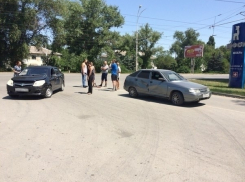 «В районе Насосной иномарка врезалась в «двенашку"» – читатель Блокнота
