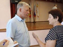 МКД, благоустройство территории и дороги: с какими вопросами обращаются волгодонцы в администрацию