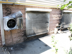 В Волгодонске двое неизвестных подожгли дом на Гагарина, 22А