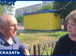 «Помидоры ящиками в администрацию заносят?»: коренную волгодончанку шокировала торговля из ржавых «Газелей» на 30 лет Победы
