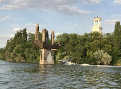 39 лет назад на Дону была открыта скульптура «Стенька Разин со товарищи на ладье»