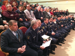 Волгодонские спасатели получили награды МЧС России