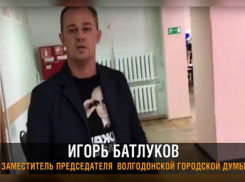 Уличенный в нарушении закона Игорь Батлуков покинул избирательные участки в ДК «Октябрь»