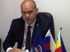 «Тихий» депутат Сергей Васильченко обеднел на 4 000 рублей 