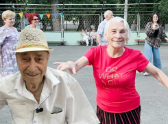Подписчики нашли невесту для 91-летнего жениха Валентина Алферова — даму с танцпола