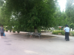 В Волгодонске на пороге поликлиники №3 скончался пожилой мужчина