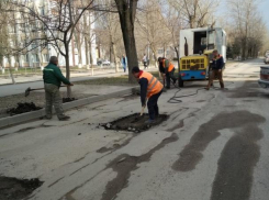 Больше 9 миллионов потратят в Волгодонске на ямочный ремонт дорог