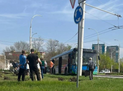 Лобовые стекла для «московских» автобусов закупают в Волгодонске