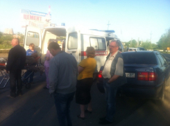 В Волгодонске 35-летний мужчина попал под колеса «Фольксвагена»