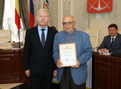 Строителей моста и новой «Юноны» наградили в администрации Волгодонска