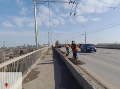 «Фундамент благополучия города»: Дмитрий Вельможно поздравил работников ЖКХ и бытового обслуживания Волгодонска